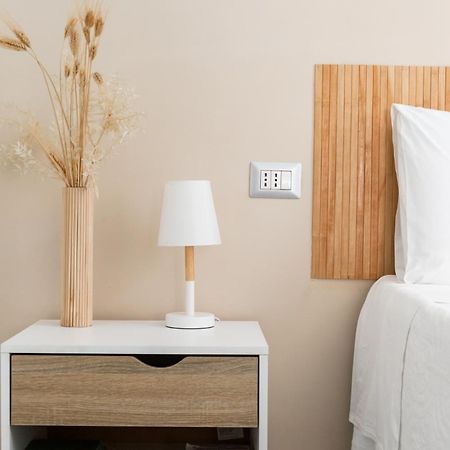 Independent House 51 Apartment Napoli Bagian luar foto