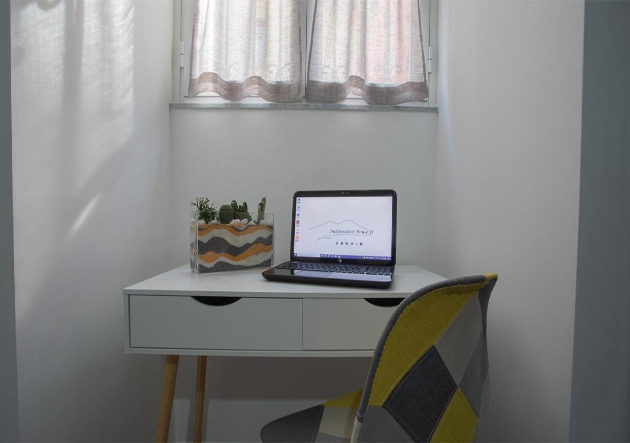 Independent House 51 Apartment Napoli Bagian luar foto
