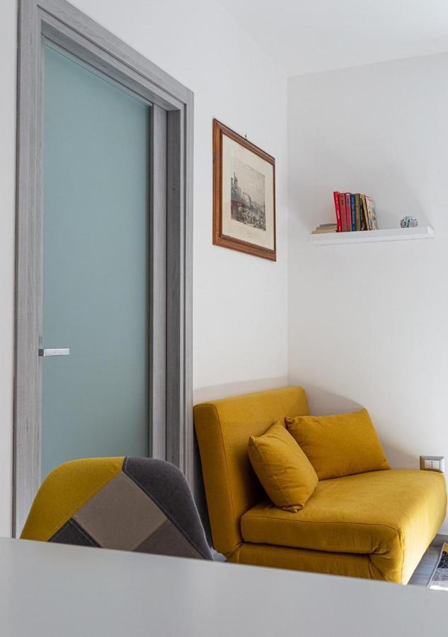 Independent House 51 Apartment Napoli Bagian luar foto